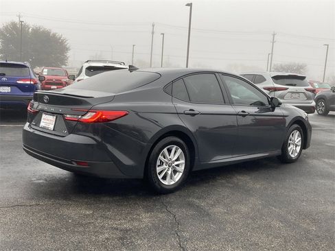 New 2026 Toyota Camry LE image 5