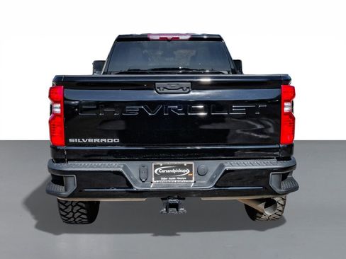 Used 2024 Chevrolet Silverado 2500 W/T image 9