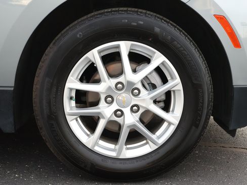 Used 2024 Chevrolet Equinox LT w/ LPO, Floor Liner Package FWD image 25