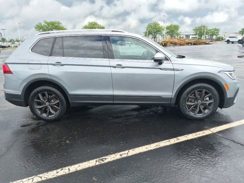Used 2024 Volkswagen Tiguan SE AWD/4WD image 4