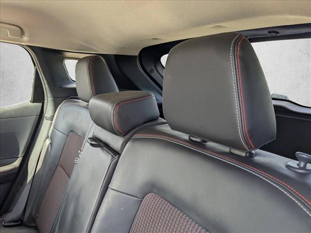 Used 2025 Nissan Kicks SR AWD/4WD image 13