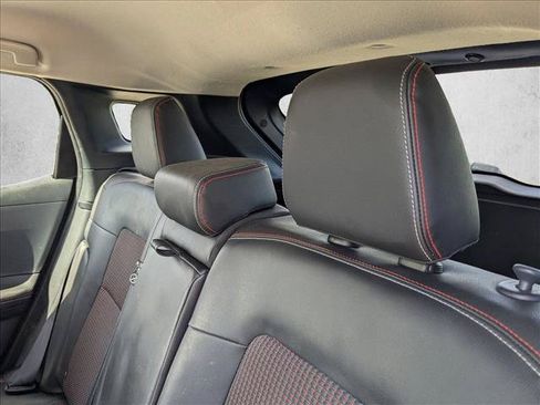 Used 2025 Nissan Kicks SR AWD/4WD image 13