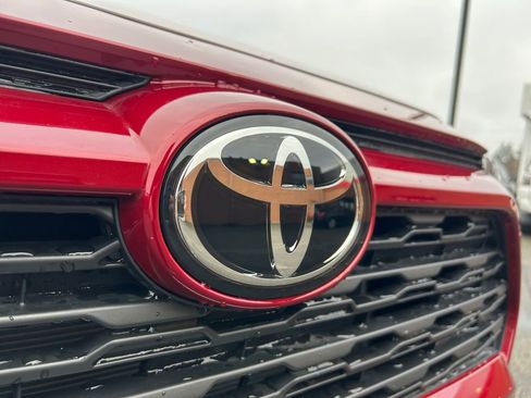 New 2025 Toyota RAV4 XLE image 31