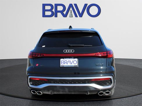 Used 2025 Audi SQ5 Premium Plus image 6