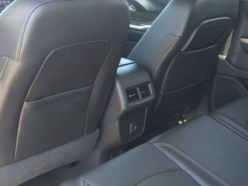 Used 2022 GMC Terrain SLT w/ LPO, Floor Liner Package AWD/4WD image 17