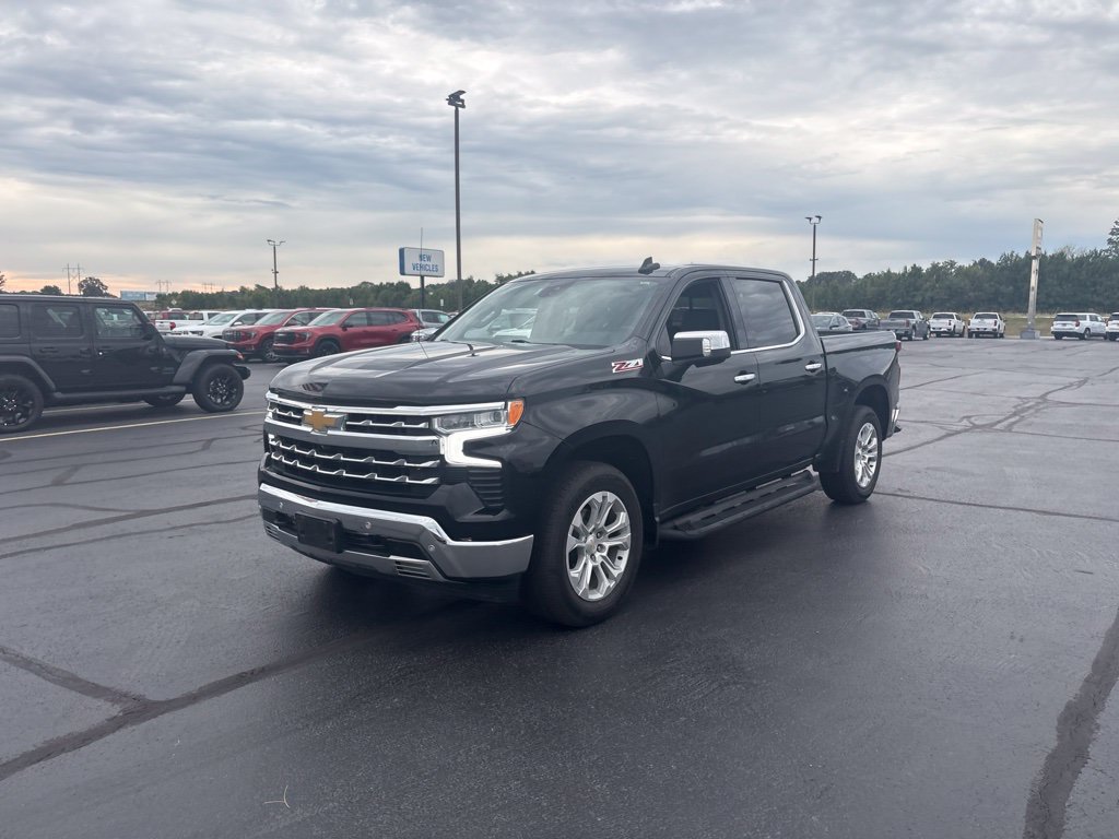 Used 2023 Chevrolet Silverado 1500 LTZ AWD/4WD image 5