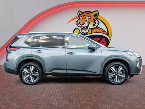 Used 2026 Nissan Rogue SL AWD/4WD image 4