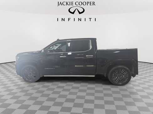 Used 2022 GMC Sierra 1500 Denali Ultimate AWD/4WD image 8
