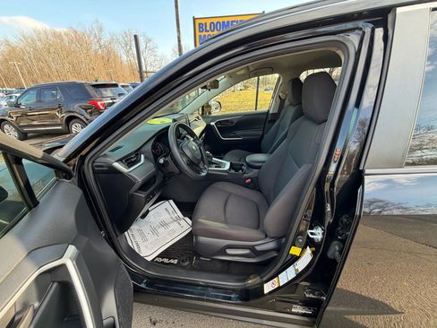 Used 2019 Toyota RAV4 LE w/ All Weather Liner Package image 10