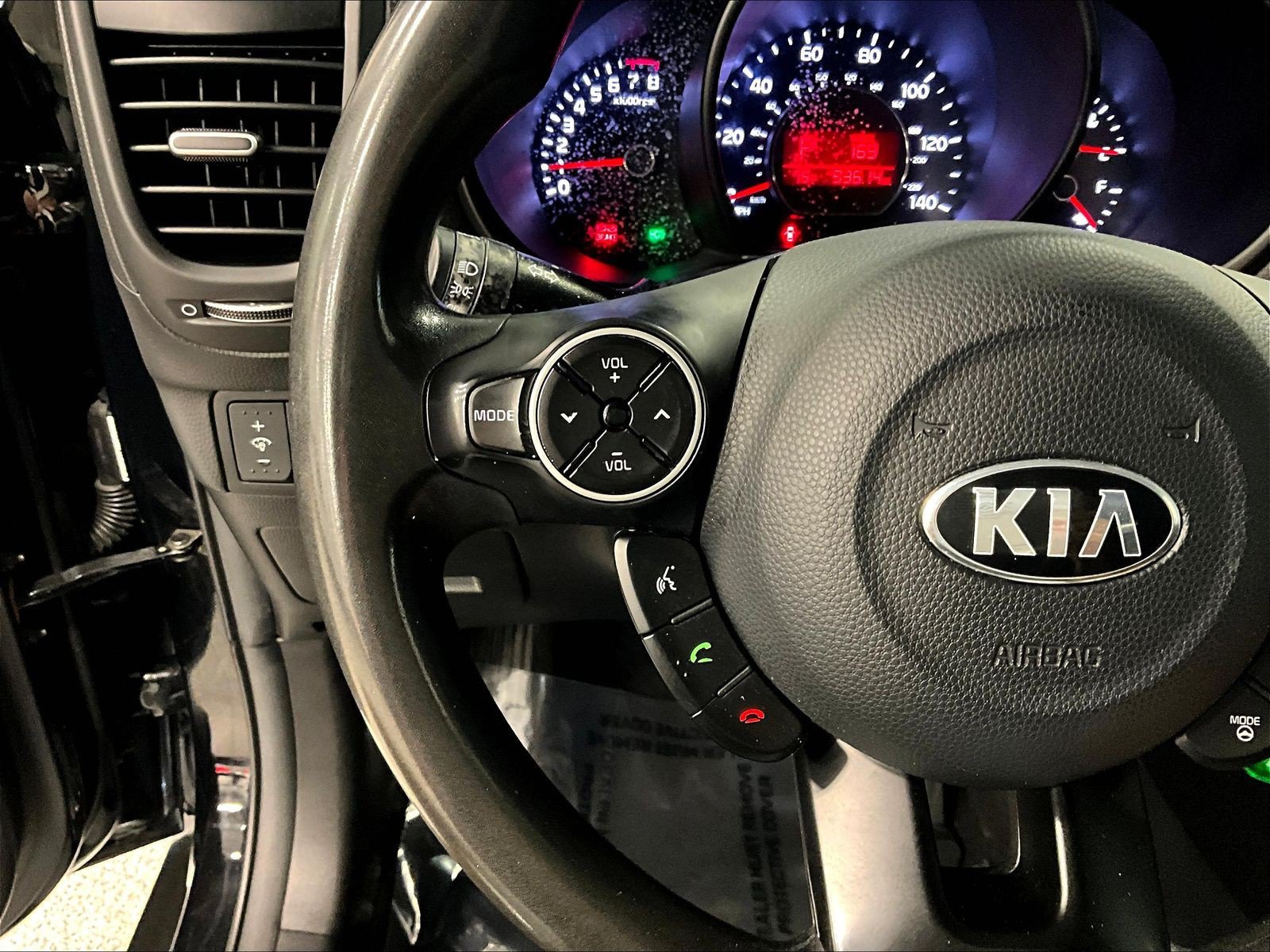 Used 2016 Kia Soul FWD image 11