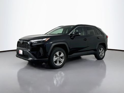 Certified 2025 Toyota RAV4 XLE AWD/4WD image 3