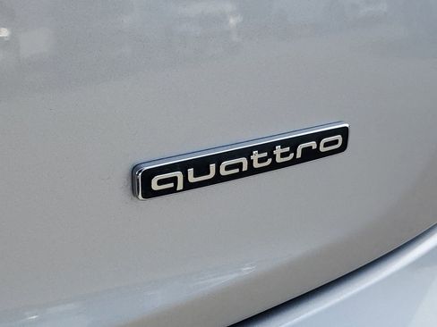 Used 2023 Audi Q5 2.0T Premium w/ Convenience Package image 8