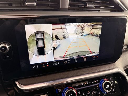Used 2025 GMC Sierra 3500 Denali w/ Technology Package AWD/4WD image 41