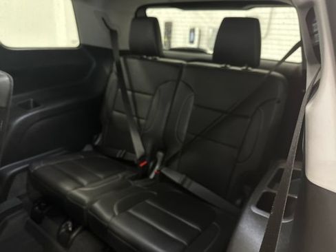 Used 2023 GMC Acadia SLT w/ Elevation Edition AWD/4WD image 29