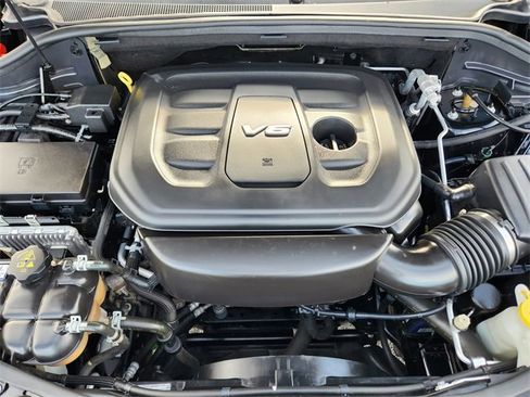 Used 2018 Jeep Grand Cherokee Summit image 17