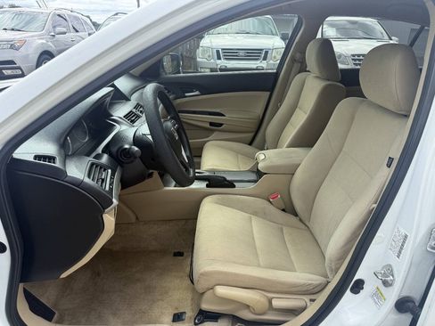 Used 2012 Honda Accord LX image 10