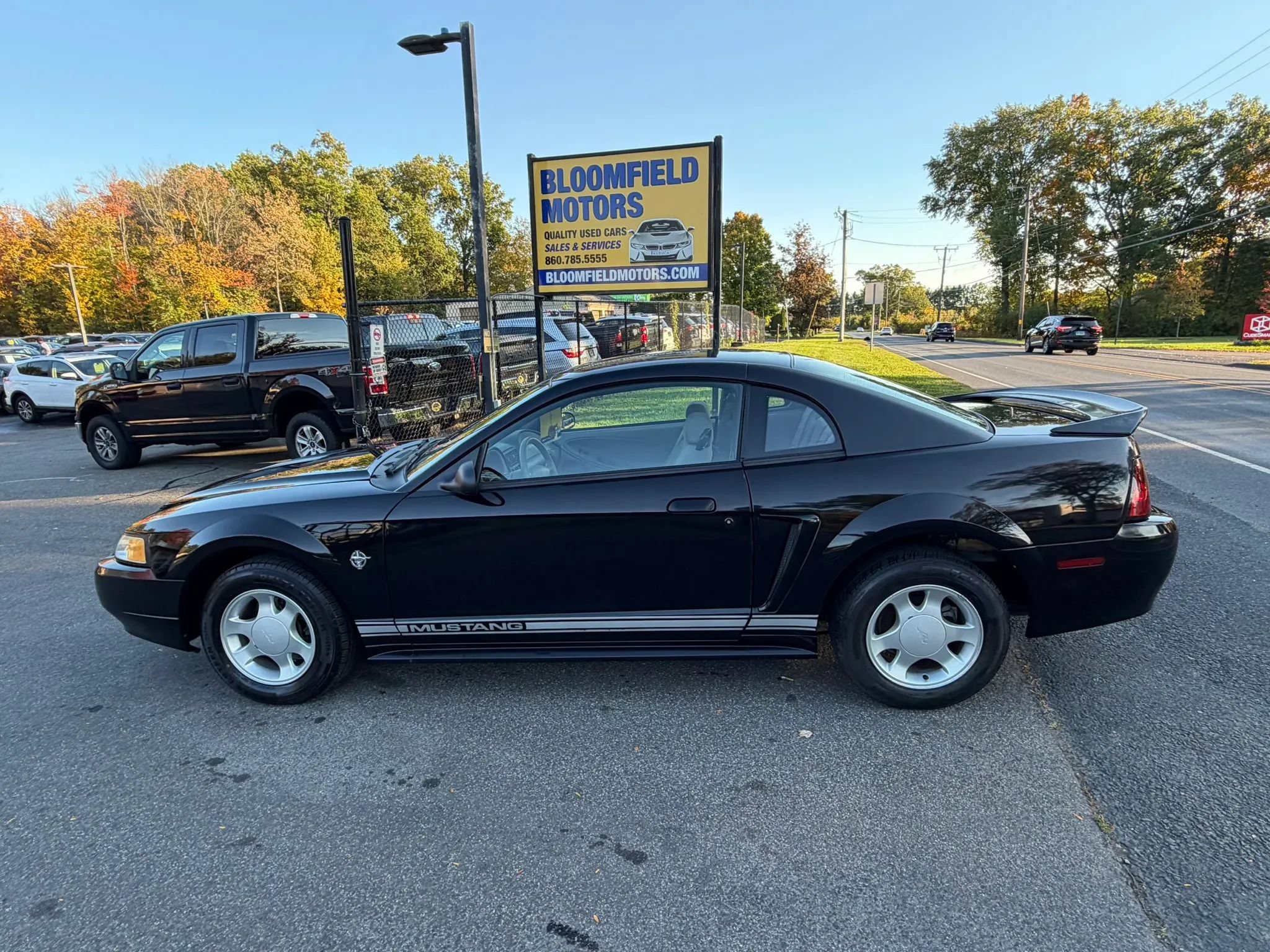 Used 1999 Ford Mustang Coupe RWD image 8