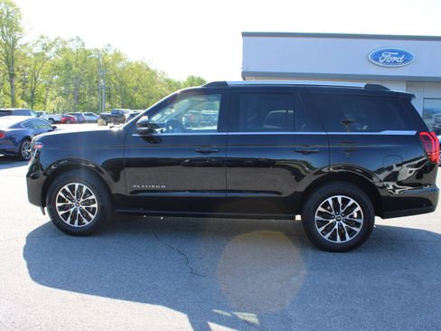 Used 2025 Ford Expedition Platinum image 1