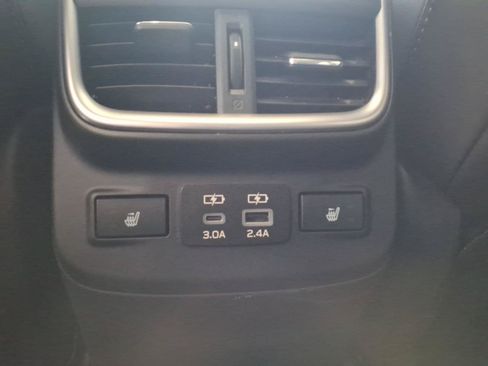 Used 2025 Subaru Outback Limited AWD/4WD image 16