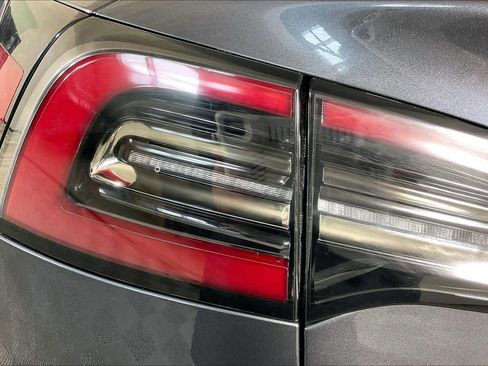 Used 2019 Tesla Model 3 image 32