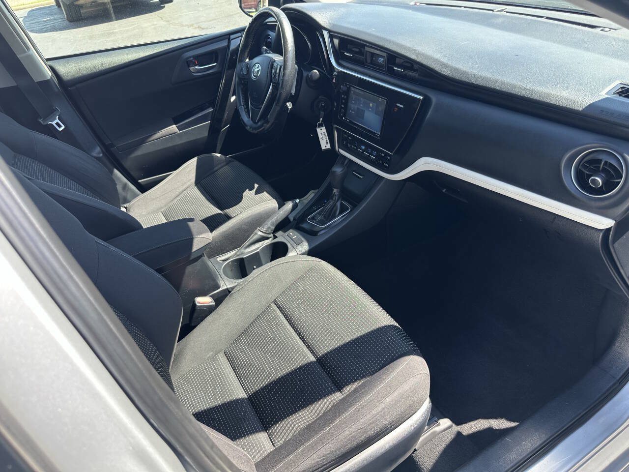 Used 2017 Toyota Corolla iM w/ Carpet Mat Package FWD image 16