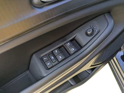 New 2026 Jeep Grand Cherokee Laredo X RWD image 10