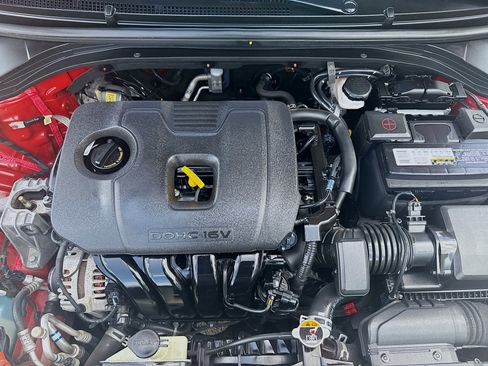 Used 2020 Hyundai Elantra SEL FWD image 29