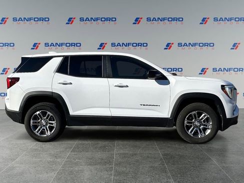 Used 2025 GMC Terrain Elevation image 6