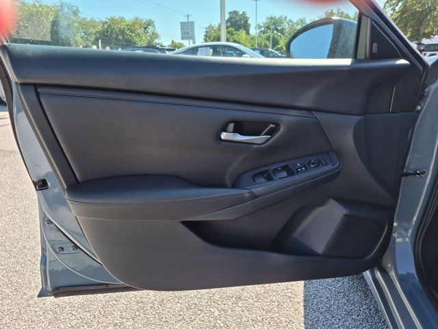 Used 2024 Nissan Sentra SV FWD image 12