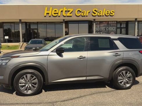 Used 2024 Nissan Pathfinder S AWD/4WD image 5