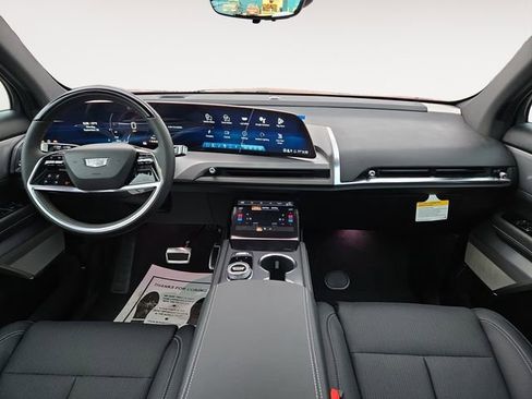 New 2026 Cadillac Vistiq Sport image 3