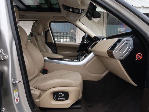 Used 2016 Land Rover Range Rover Sport HSE image 35