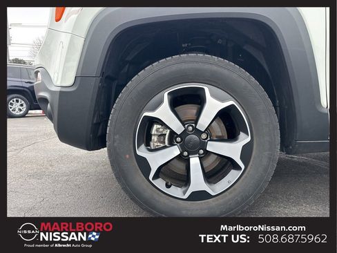 Used 2022 Jeep Renegade Trailhawk image 11