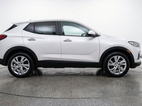 Used 2025 Buick Encore GX Preferred AWD/4WD image 11