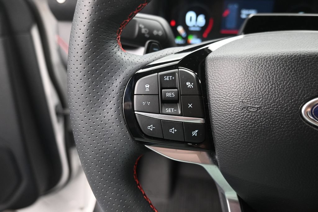 Used 2025 Ford Explorer ST RWD image 7