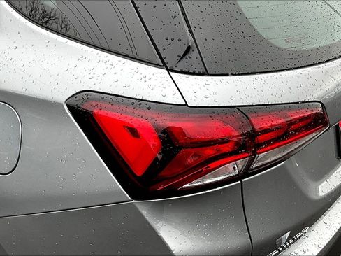 Used 2024 Chevrolet Equinox LS image 23