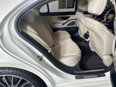 Certified 2022 Mercedes-Benz S 580 4MATIC Sedan image 17