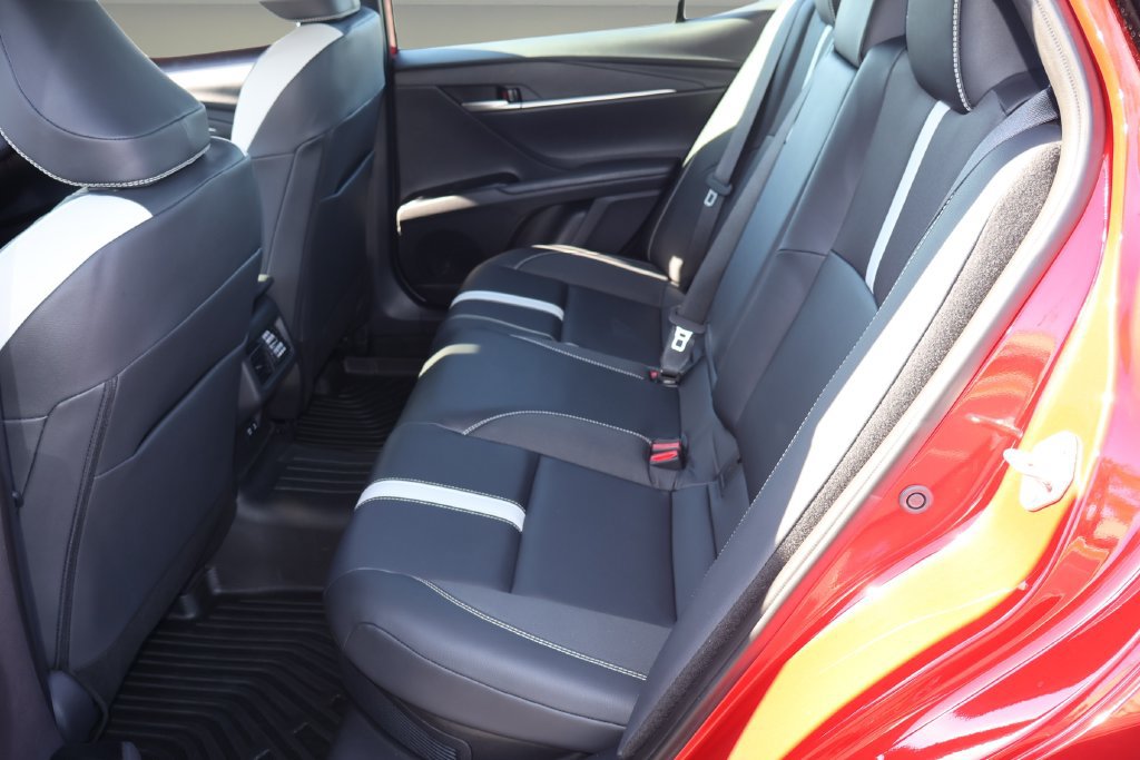 Used 2025 Toyota Camry SE w/ Convenience Package FWD image 12
