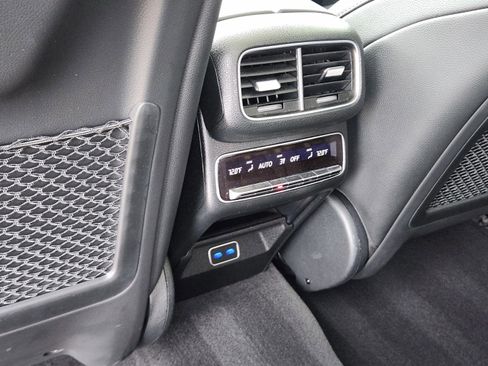 Used 2024 Mercedes-Benz GLE 450 GLE 450 image 36