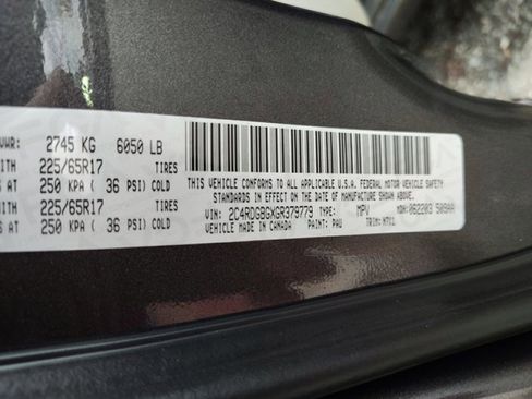 Used 2016 Dodge Grand Caravan SE image 20