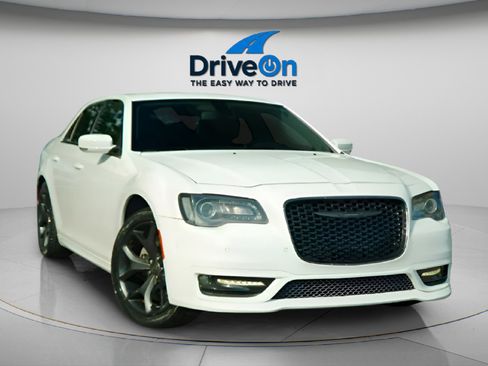Used 2021 Chrysler 300 Touring L image 14