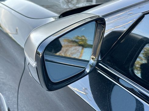 Used 2019 BMW M550i xDrive w/ Premium Package image 8