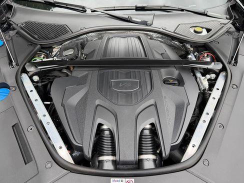 Used 2023 Porsche Panamera Platinum Edition image 9