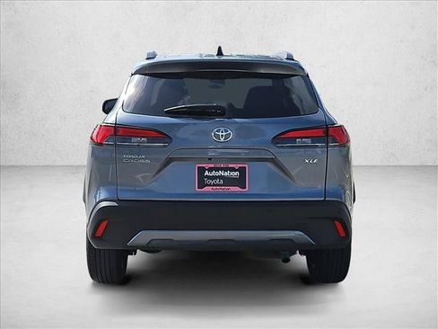 Used 2026 Toyota Corolla Cross XLE FWD image 7