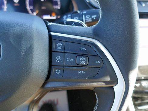 New 2026 Jeep Grand Cherokee Limited w/ Limited Altitude Package image 18