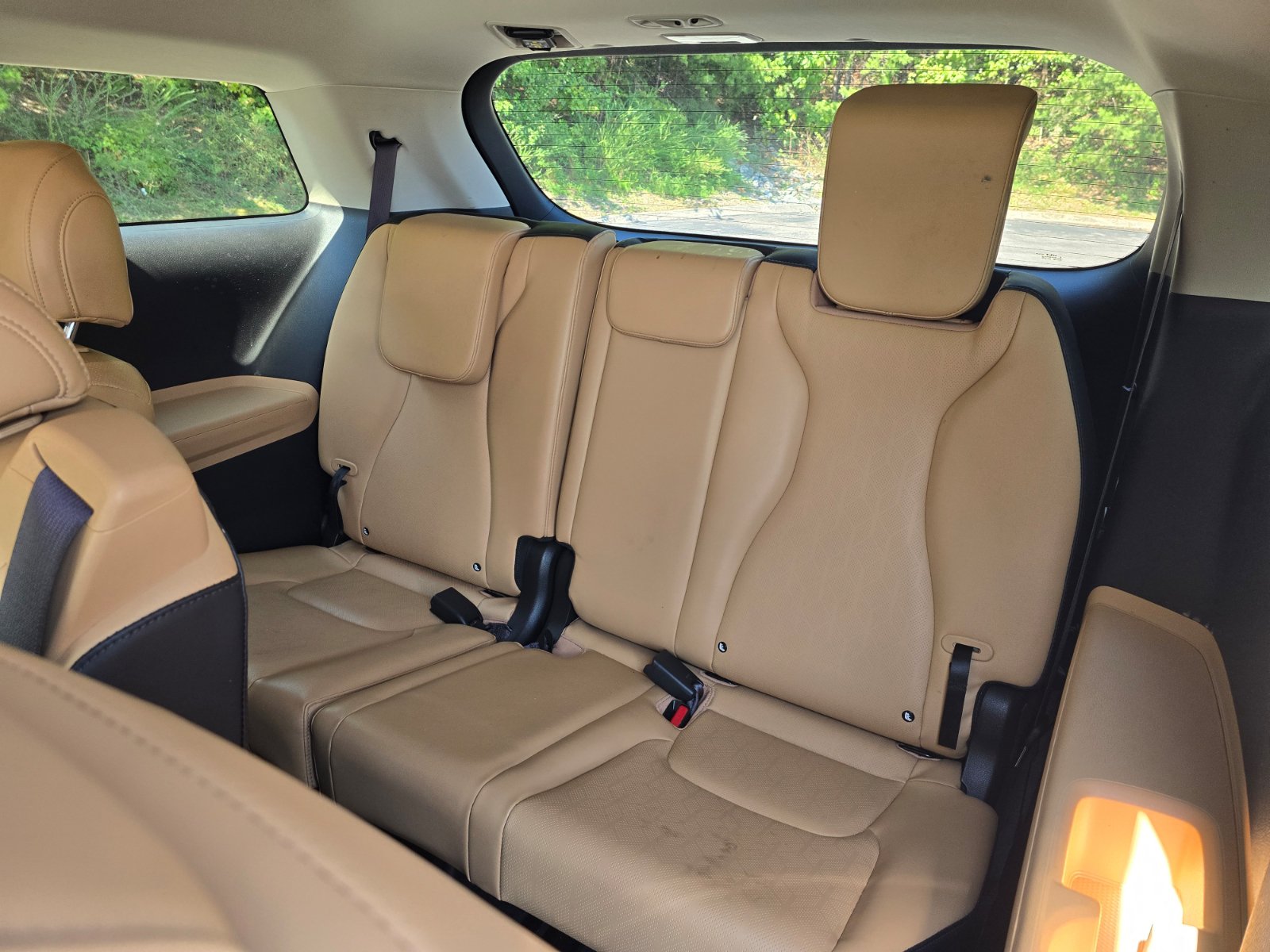 Used 2022 Kia Carnival LXS FWD image 10
