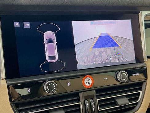 New 2026 Porsche Macan image 17