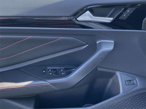 Used 2024 Volkswagen Jetta GLI 40th Anniversary Edition image 15