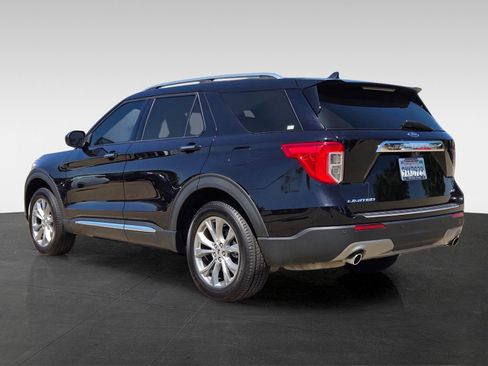 Used 2024 Ford Explorer Limited AWD/4WD image 7