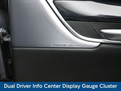 Used 2025 Cadillac XT5 Premium Luxury image 11